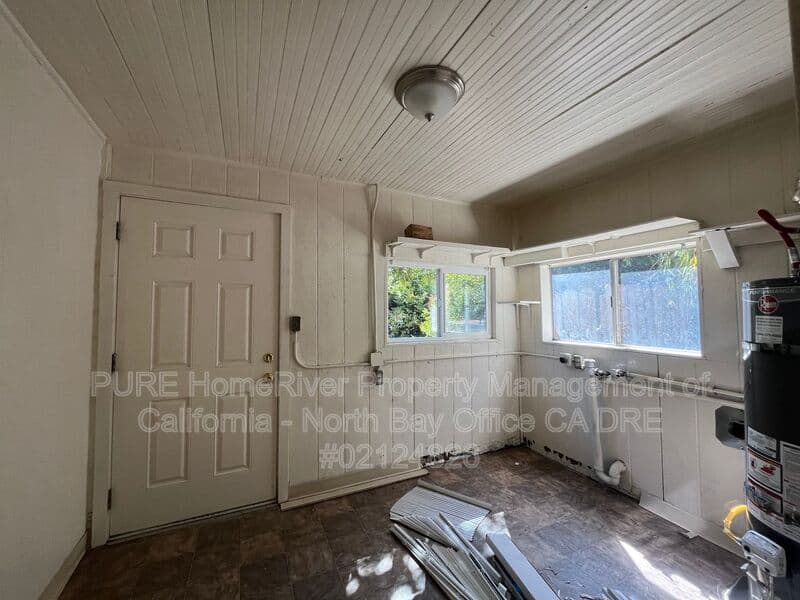 Ukiah House: 317 Clara Ave