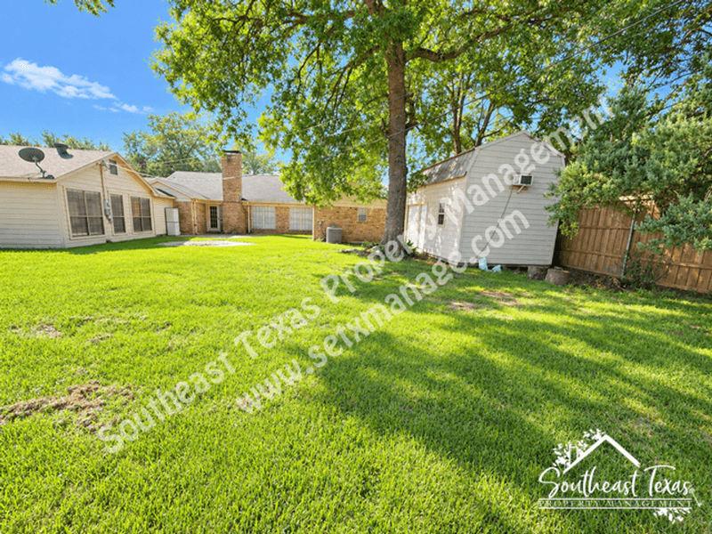 Beaumont House: 6030 Zenith Lane