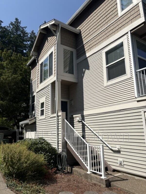 Portland Townhome: 14184 SW Barrows RD
