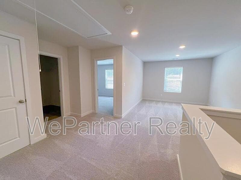 Douglasville House: 7225 Lacey Dr