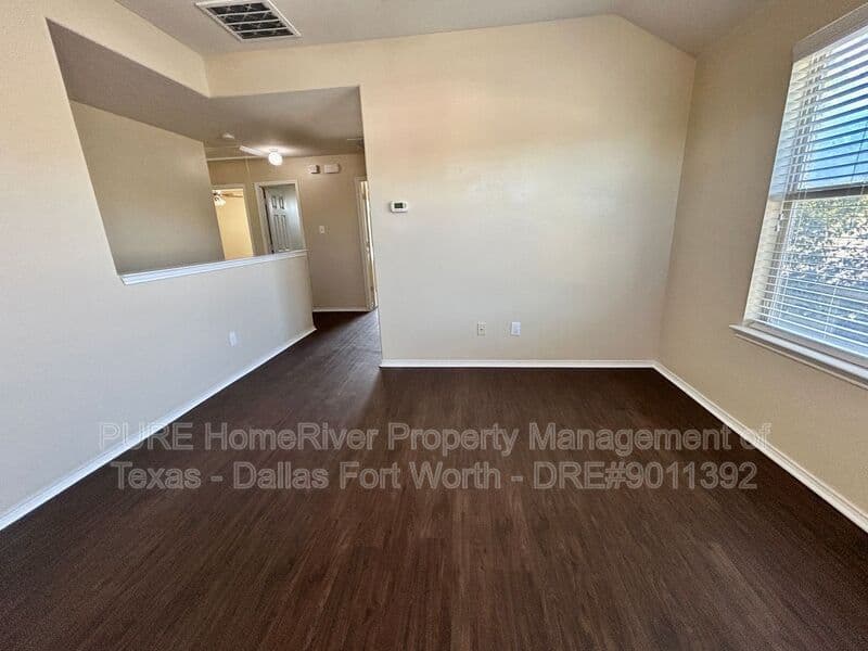 Haslet House: 809 San Miguel Trl