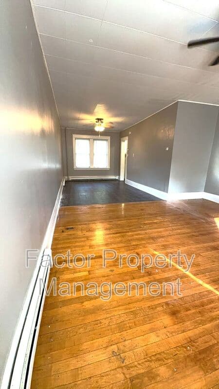 Mankato House: 118 Parsons St