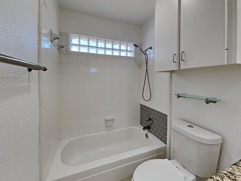 Rowlett House: 4322 Duck Pond Ln