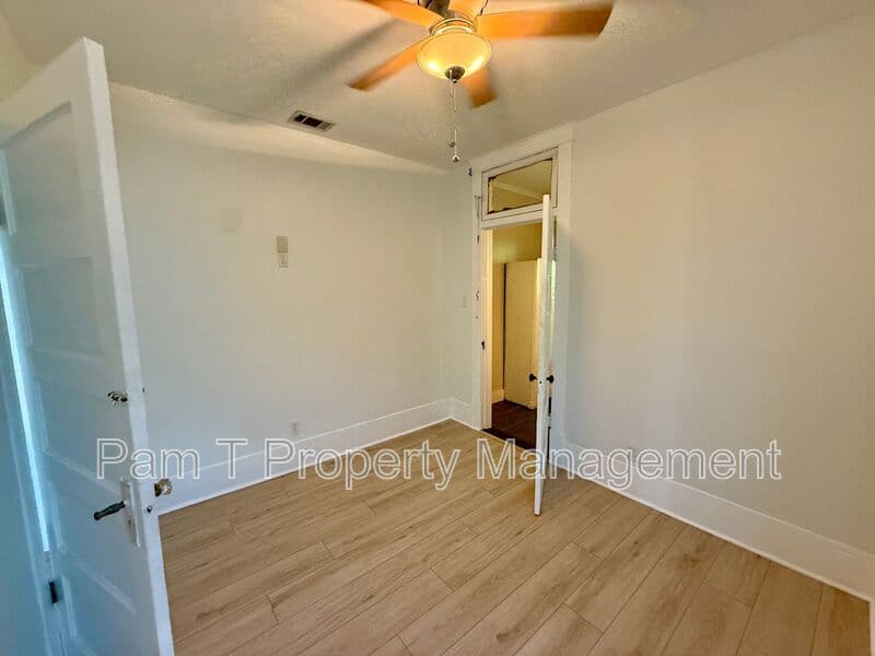 Savannah House: 611 W 44th St