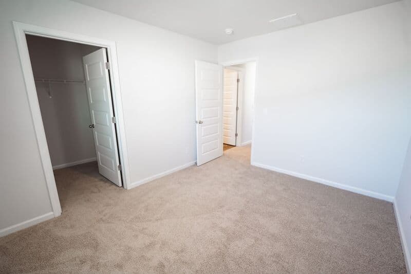 Savannah House: 112 Red Admiral Ln