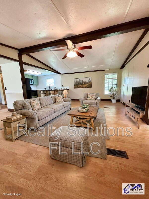 Clermont House: 15518 Lake Apopka Road