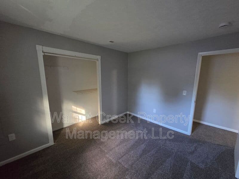 Elyria Condo: 41547 Elmwood St