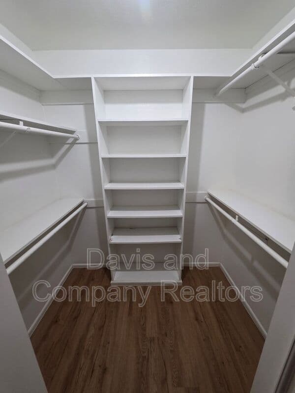 Midland Condo: 3310 Bedford Ave