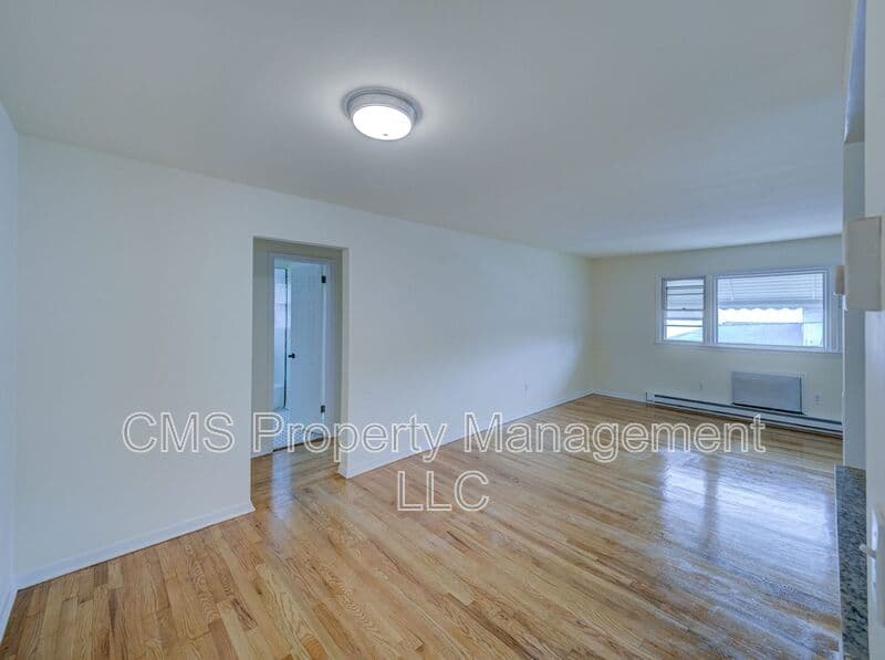 Vauxhall Condo: 287 Montclair Avenue
