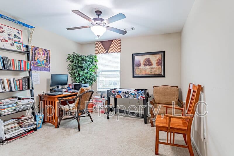 Greer House: 3 Keelin Ln