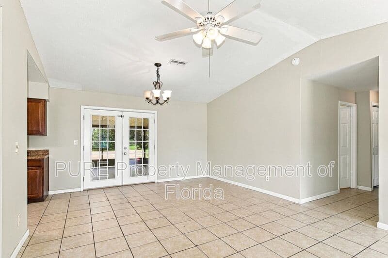 Summerfield House: 13606 SE 48th Court