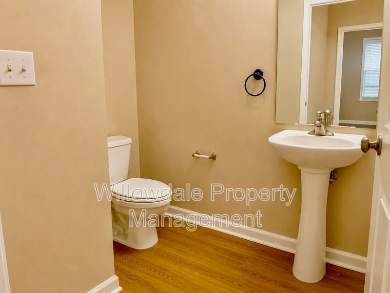 Holly springs Condo: 204 Savannah ridge rd