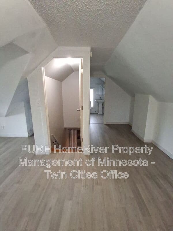 Saint Paul Condo: 1972 Minnehaha Ave E