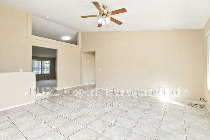 Gilbert House: 507 W Horseshoe Ave