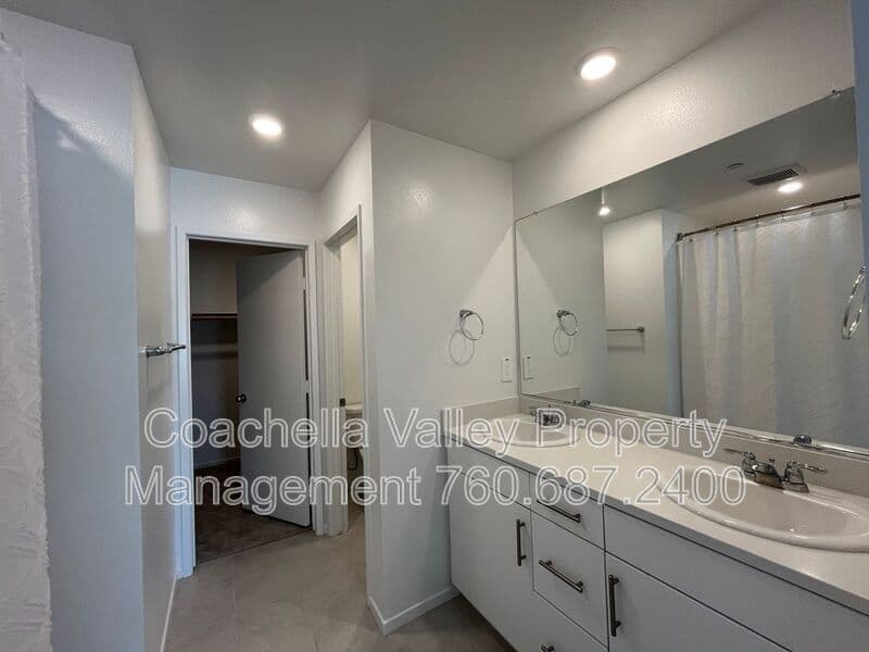 Indio House: 79225 Valor Ln
