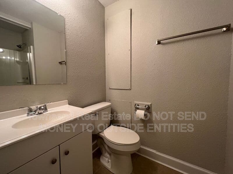 Fayetteville House: 1812 Conover Dr