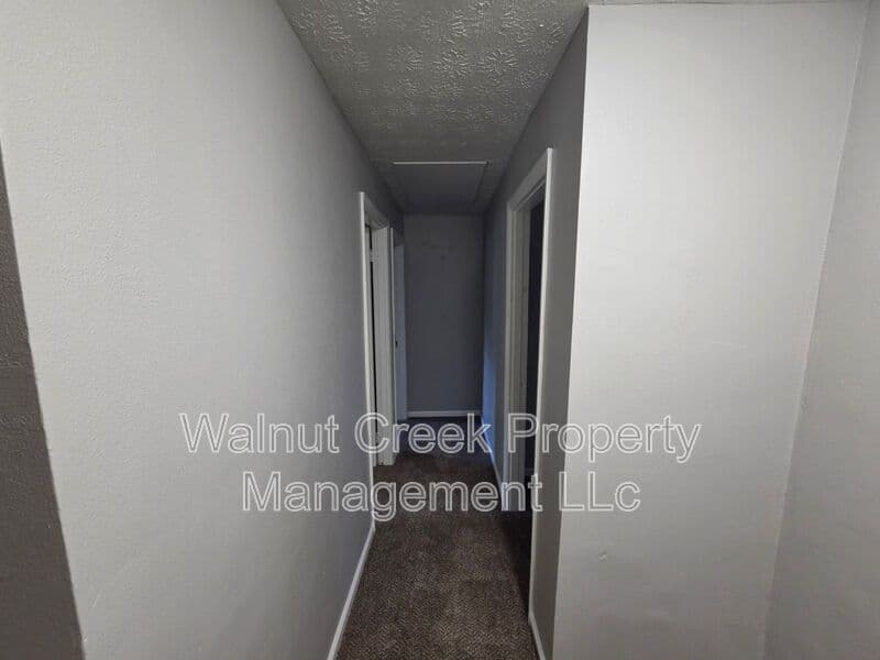Elyria Condo: 41547 Elmwood St