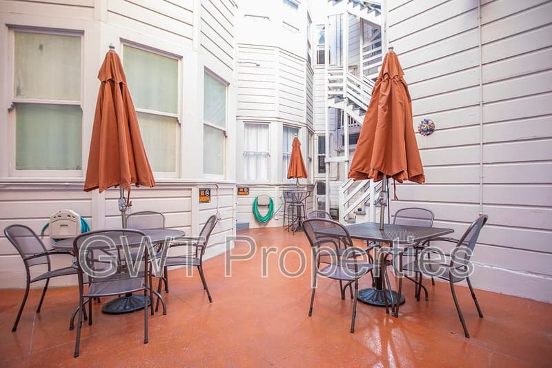 San Francisco House: 319 Ivy Street
