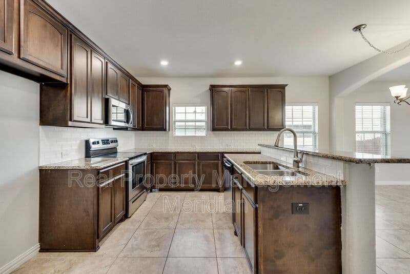 Fort Worth House: 6308 Maritime St