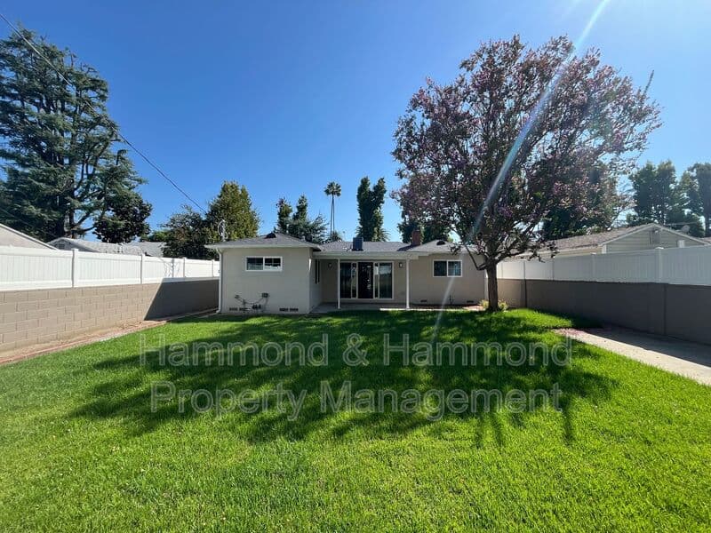 Sherman Oaks House: 13607 Huston St.