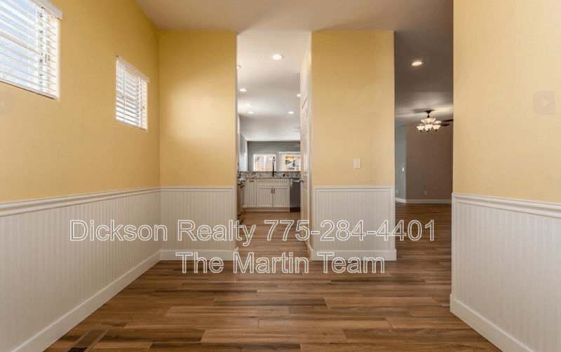 Fernley House: 971 Iris Lane