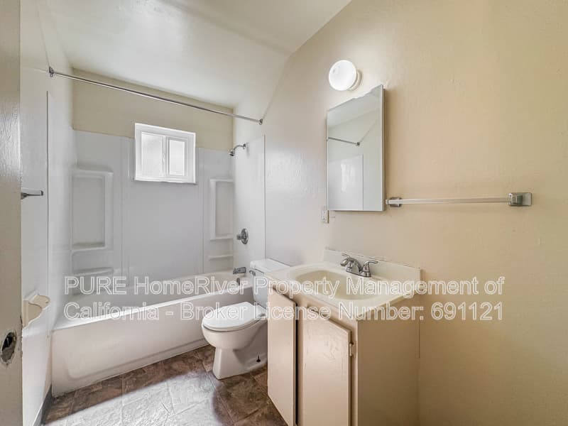 Sacramento Condo: 1026 Harris Ave