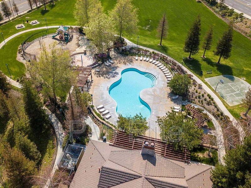 Castaic House: 32029 Cypress Way