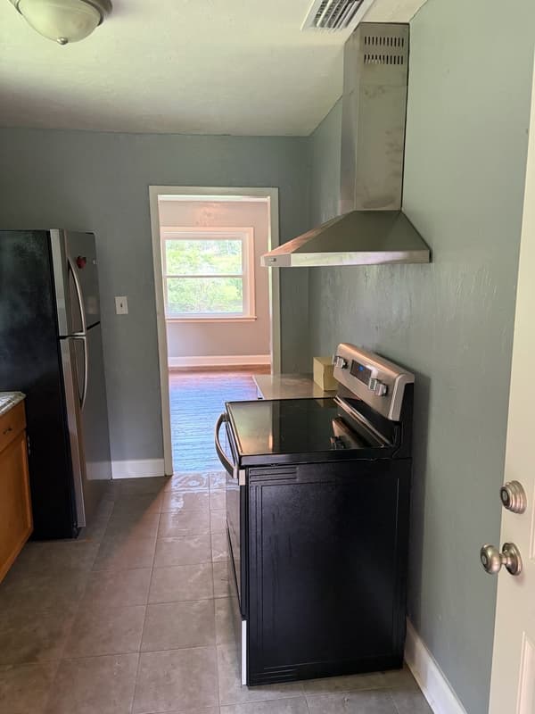 Tallahassee House: 733 Putnam Drive