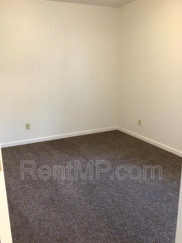 Mt Pleasant Townhome: 722 W Broomfield - Unit H01
