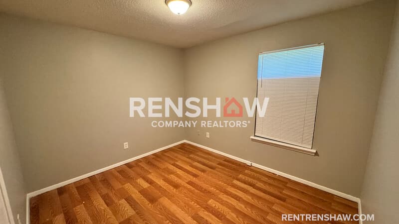 Memphis House: 381 N Manassas St