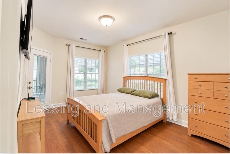 Mount Pleasant Condo: 1807 Basildon Road
