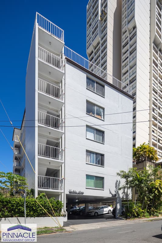 Honolulu Condo: 1658 Liholiho St. #304