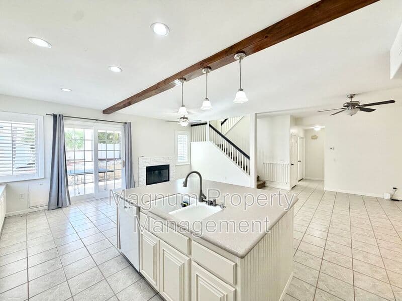 Murrieta House: 37168 Santa Rosa Glen Dr