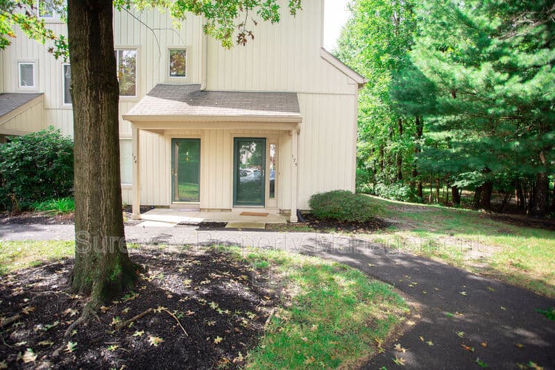 Marlton Condo: 175 Woodlake Dr