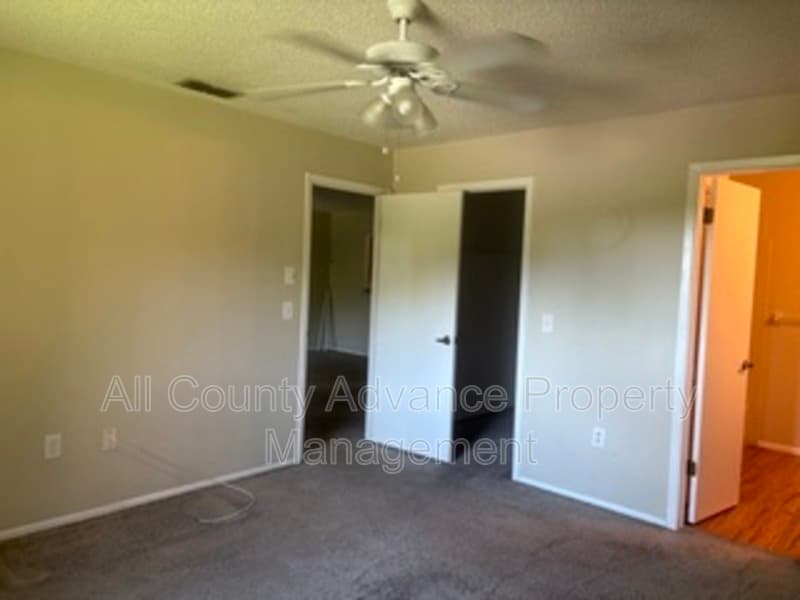 Unit 5
New Port Richey Condo: 7109 Kirsch Ct