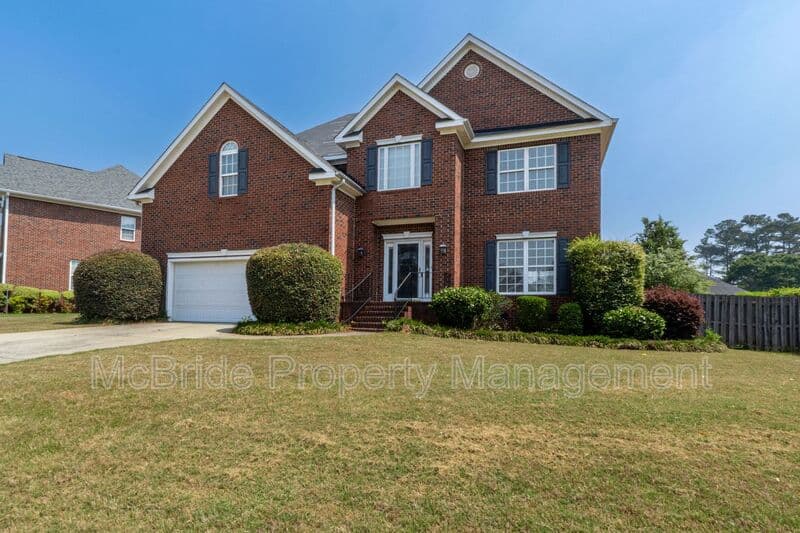 Evans House: 330 Gardenia Drive