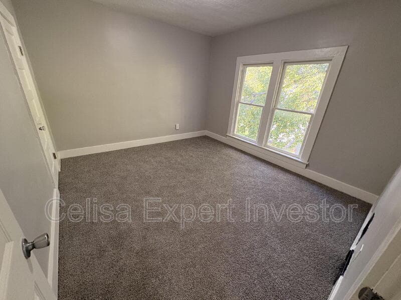 Fort Wayne House: 2628 Fox Avenue
