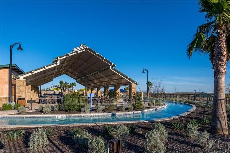 Buda House: 227 Everglade Dr,