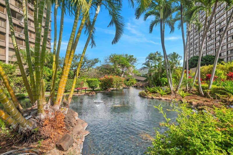 Honolulu Condo: 55 S Kukui St