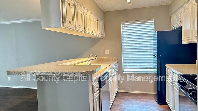 Austin Condo: 5426 Menchaca Road