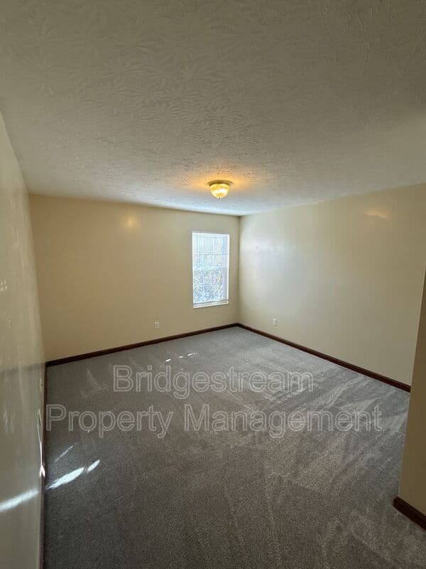 Germantown House: 118 Colonial Circle