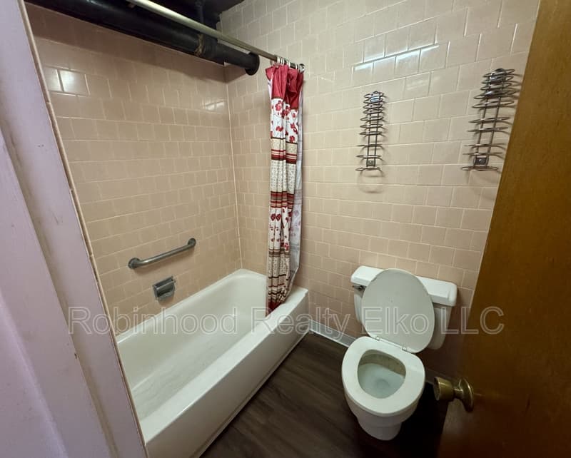 Wells Condo: 340 6th Street #19