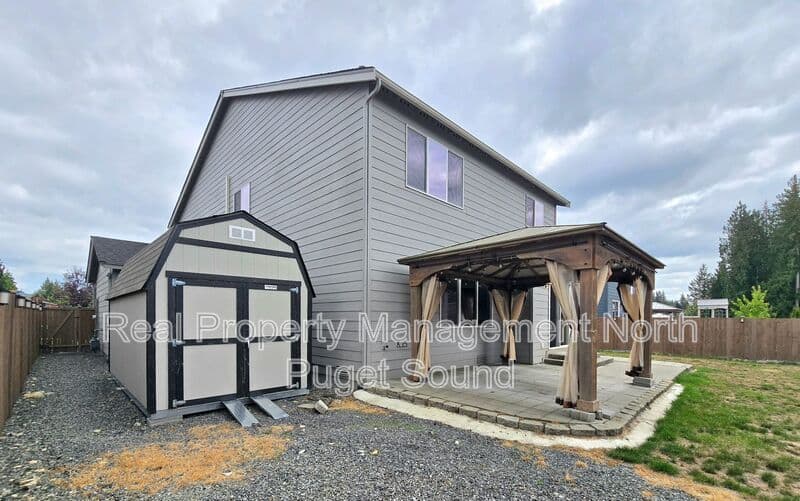 Granite Falls House: 9814 Hawkins Ave