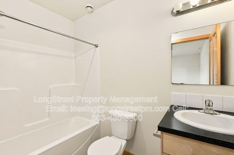 Corvallis Townhome: 132 SW Avery Ave