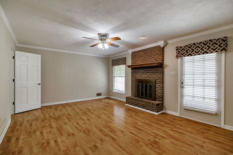 Watkinsville House: 1110 Maple Cir