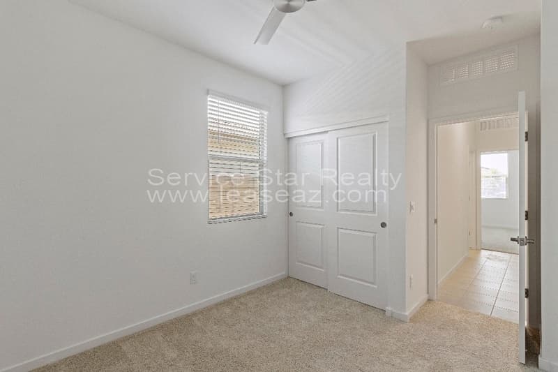 Surprise House: 25285 N 144th Ln