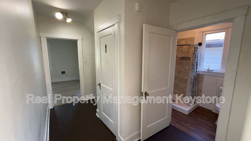 Homestead Condo: 122 E. 16th Ave