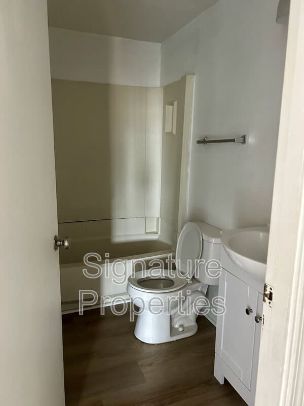 Martinsville Condo: 1055 Rives Rd