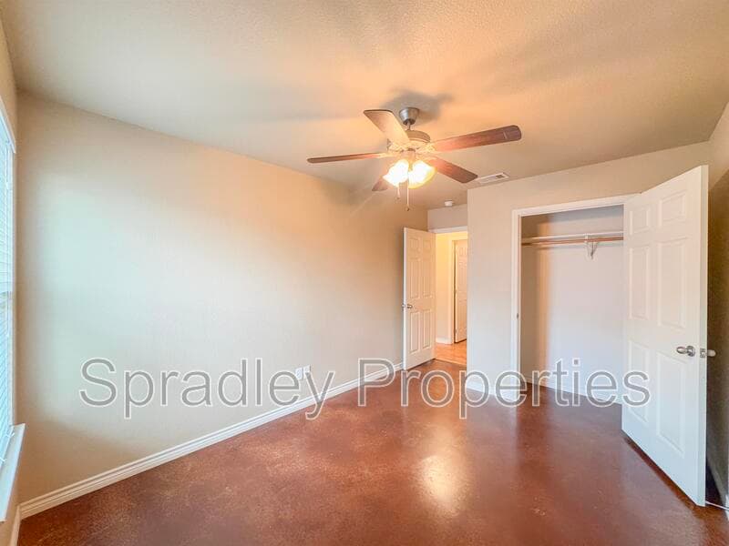 Belton Condo: 1561 Brady Way