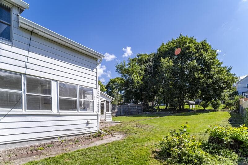 Troy House: 874 6th Avenue